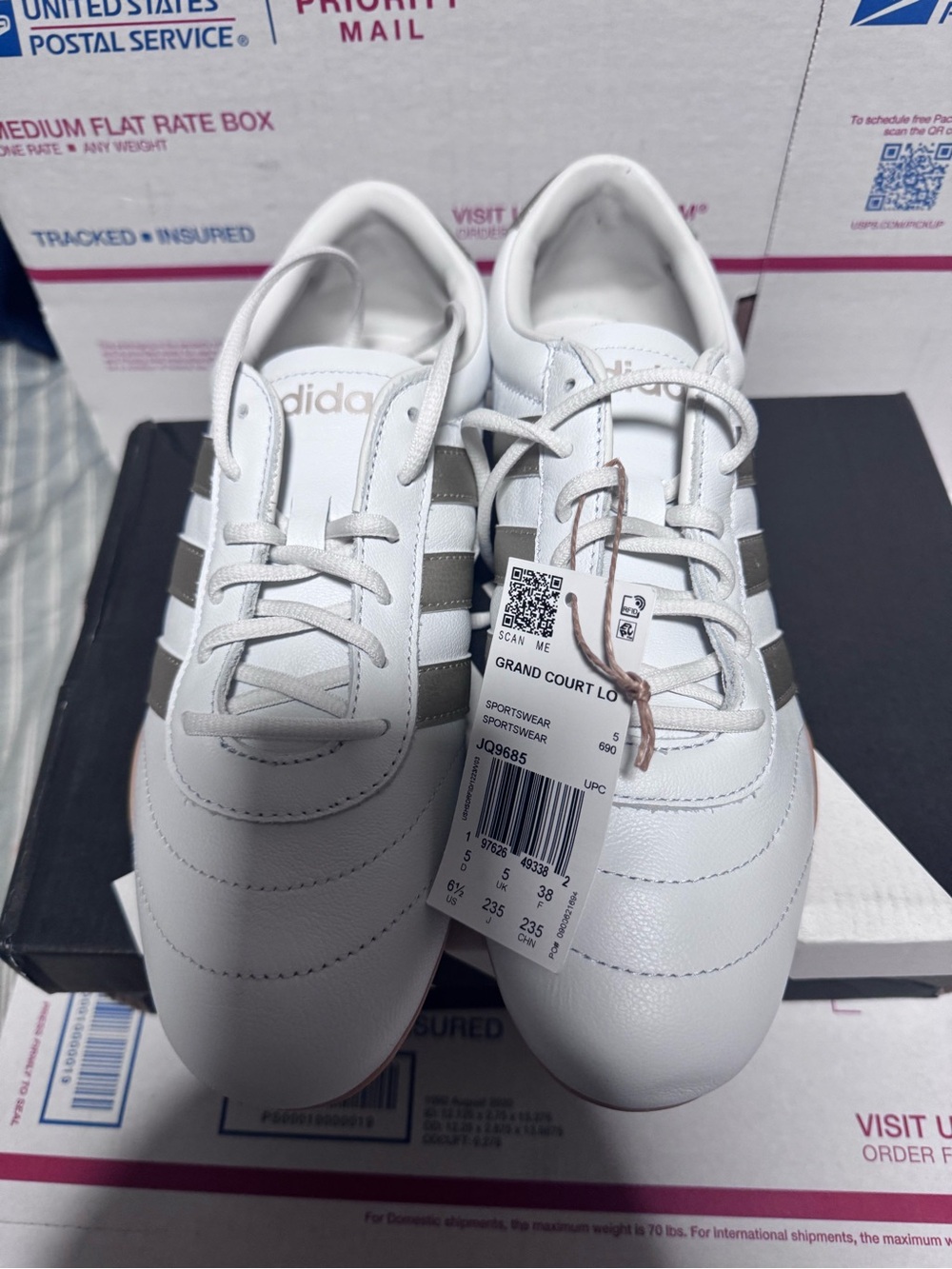 adidas Grand Court Lo Men’s White and Gray T